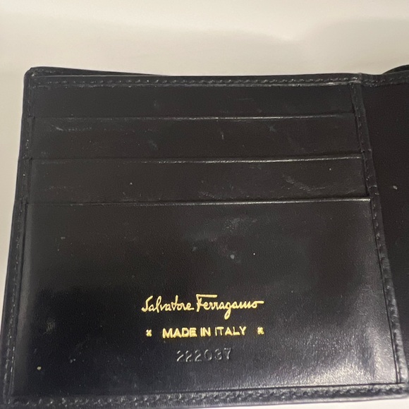 Salvatore Ferragamo Black Leather Wallet with Gold Clasp - Picture 8 of 10